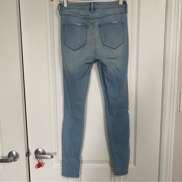 Abercrombie and Fitch Super Skinny High Rise Distressed Jeans Size 4 Regular - Picture 6 of 8